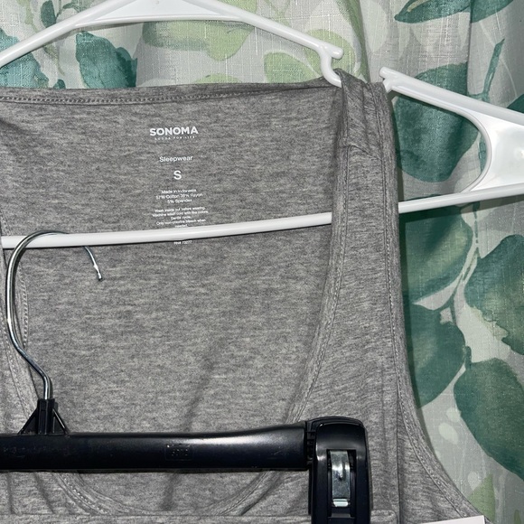 Ladies sleep set small top and xs bottom - Picture 3 of 4